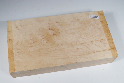 Board Birdseye Maple 255x130x50mm - VogAug0399