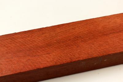 Square Bloodwood, Red Satiné 305x40x40 mm