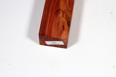 Knife Block Yew - Eib1618